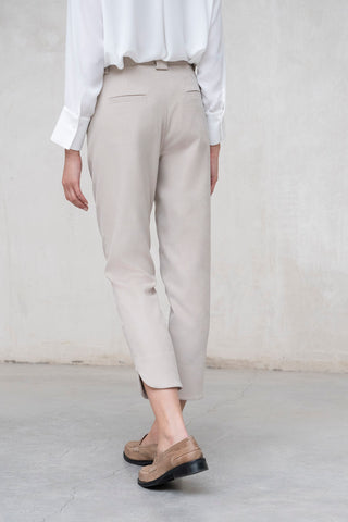 PANTALON SEMIRRECTO BAJO ABIERTO BEIGE