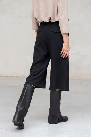 PANTALON CORTO CRUZADO NEGRO