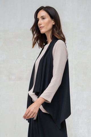 CHALECO PUNTO ASIMÉTRICO NEGRO