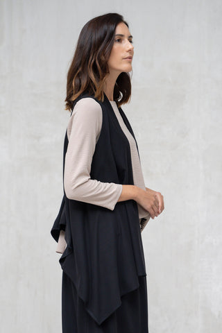 CHALECO PUNTO ASIMÉTRICO NEGRO