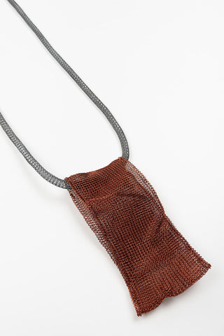 COLLAR MALLA COBRE Y GRIS OSCURO