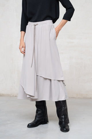 FALDA PUNTA CAPAS HUESO