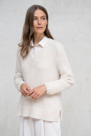 JERSEY AMPLIO SPECCO CUELLO PICO CRUDO