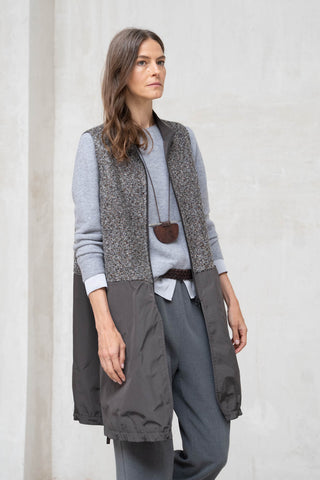 CHALECO MANTOVA LARGO DOS TEJIDOS GRIS