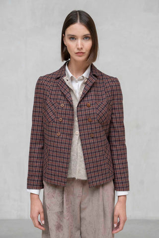 CHAQUETA VERONA SOLAPA PEQUEÑA CUADROS BURDEOS