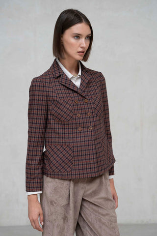 CHAQUETA VERONA SOLAPA PEQUEÑA CUADROS BURDEOS