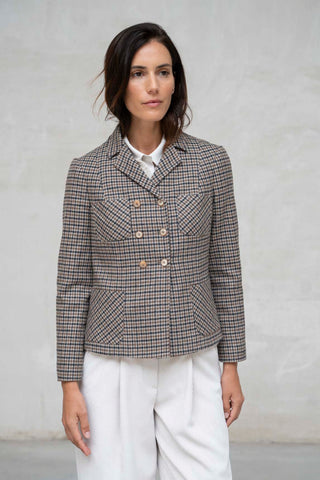 CHAQUETA VERONA SOLAPA PEQUEÑA CRUZADA CUADRITOS