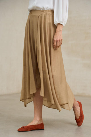 Falda Nadeya Camel